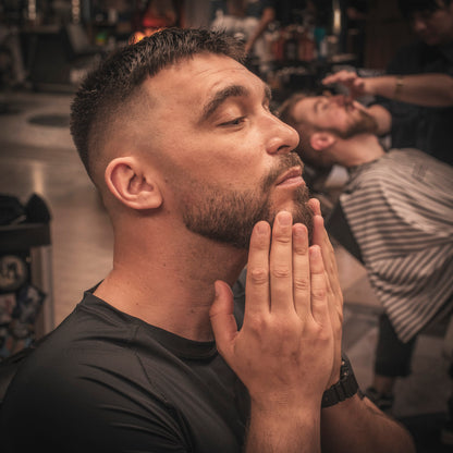 Application huile pour barbe